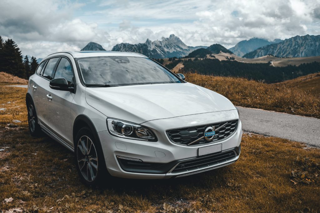 volvo voiture electrique 2030 french teacher